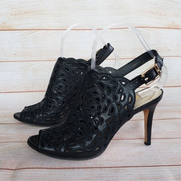 Vince Camuto Signature Leather Laser Cut Ankle Strap Peep Toe Heels Size 7.5 - Picture 1 of 15